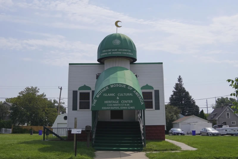 草原街角的小圆顶：美国最古老清真寺的故事