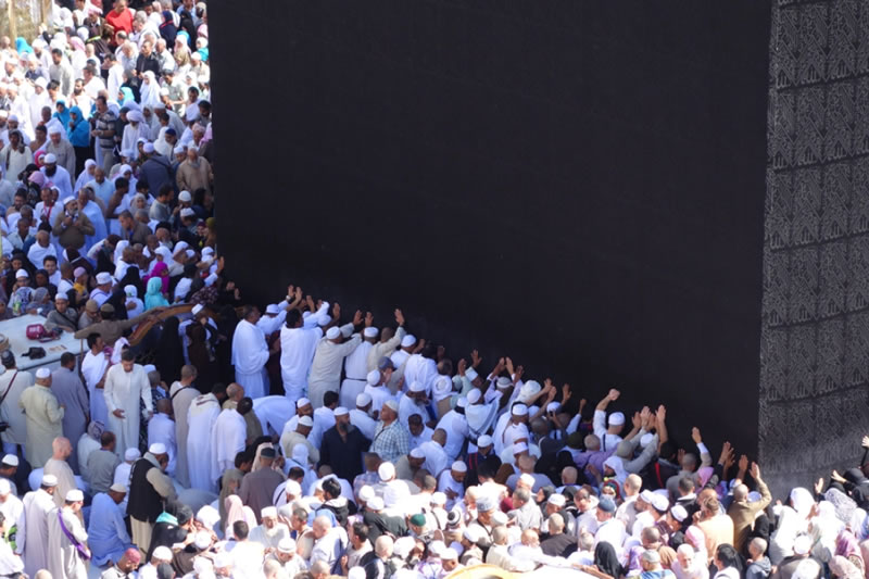 朝覲與天房：連接信士的精神紐帶